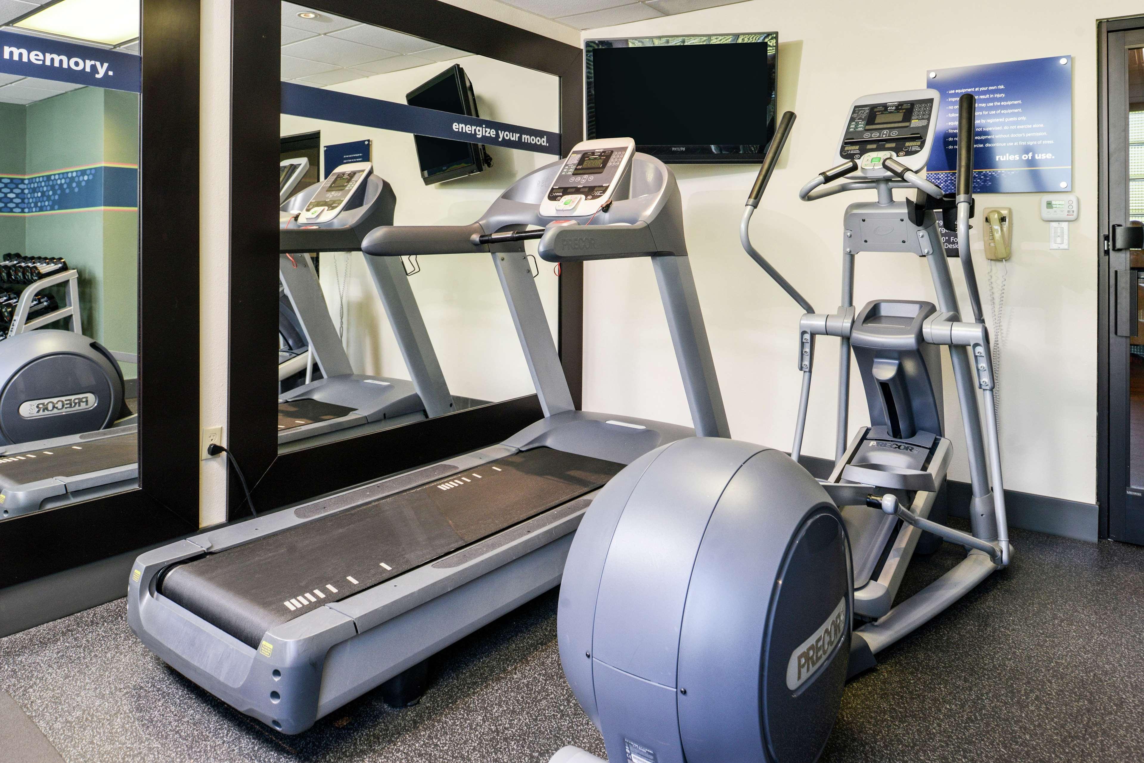 Hampton Inn Стонтон Екстер'єр фото