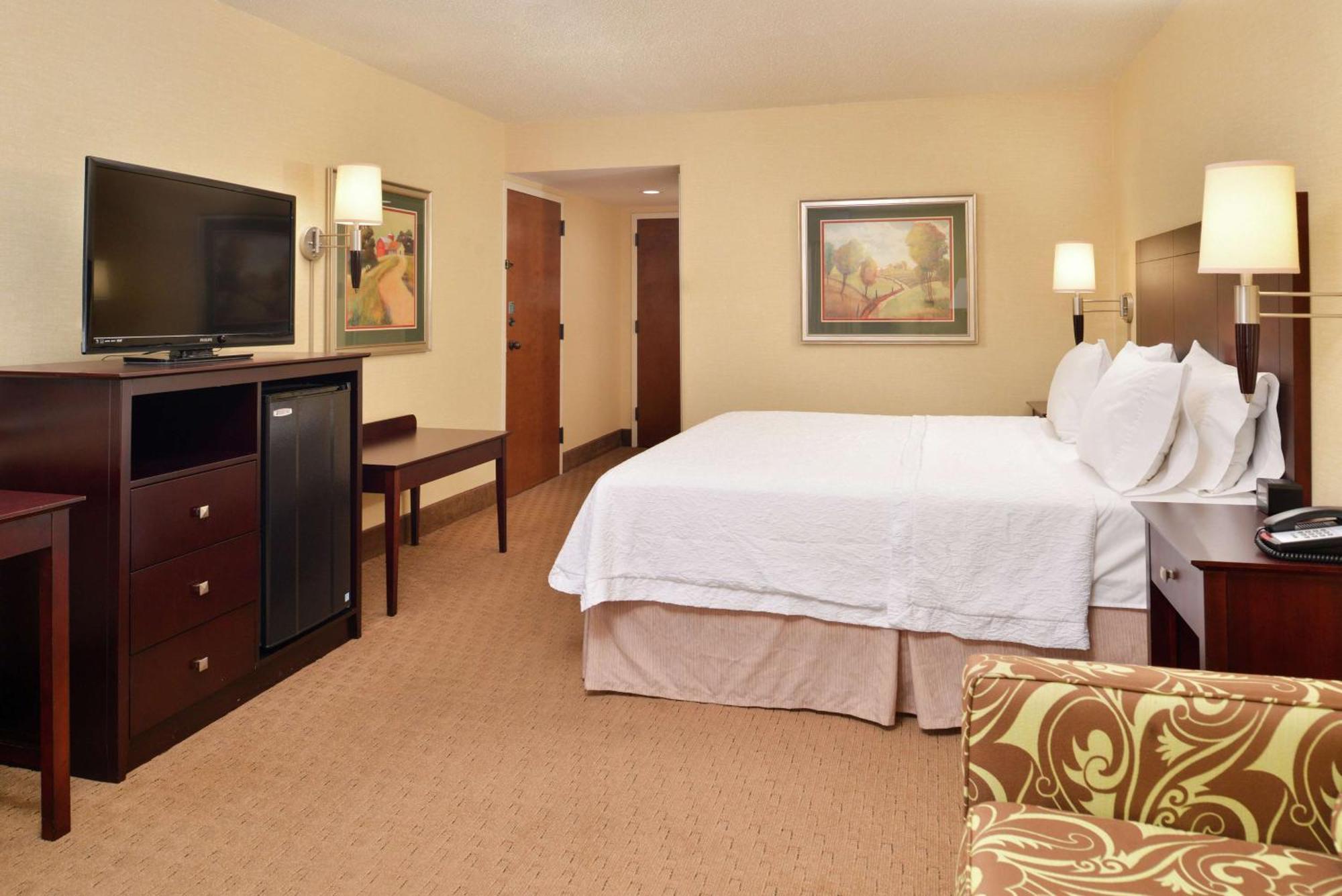 Hampton Inn Стонтон Екстер'єр фото
