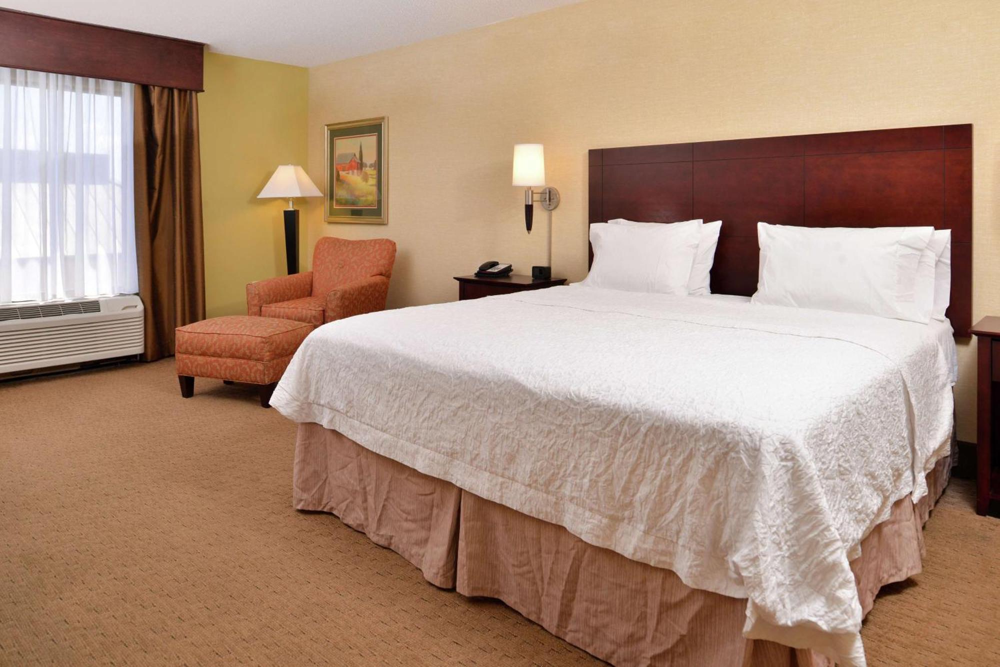 Hampton Inn Стонтон Екстер'єр фото