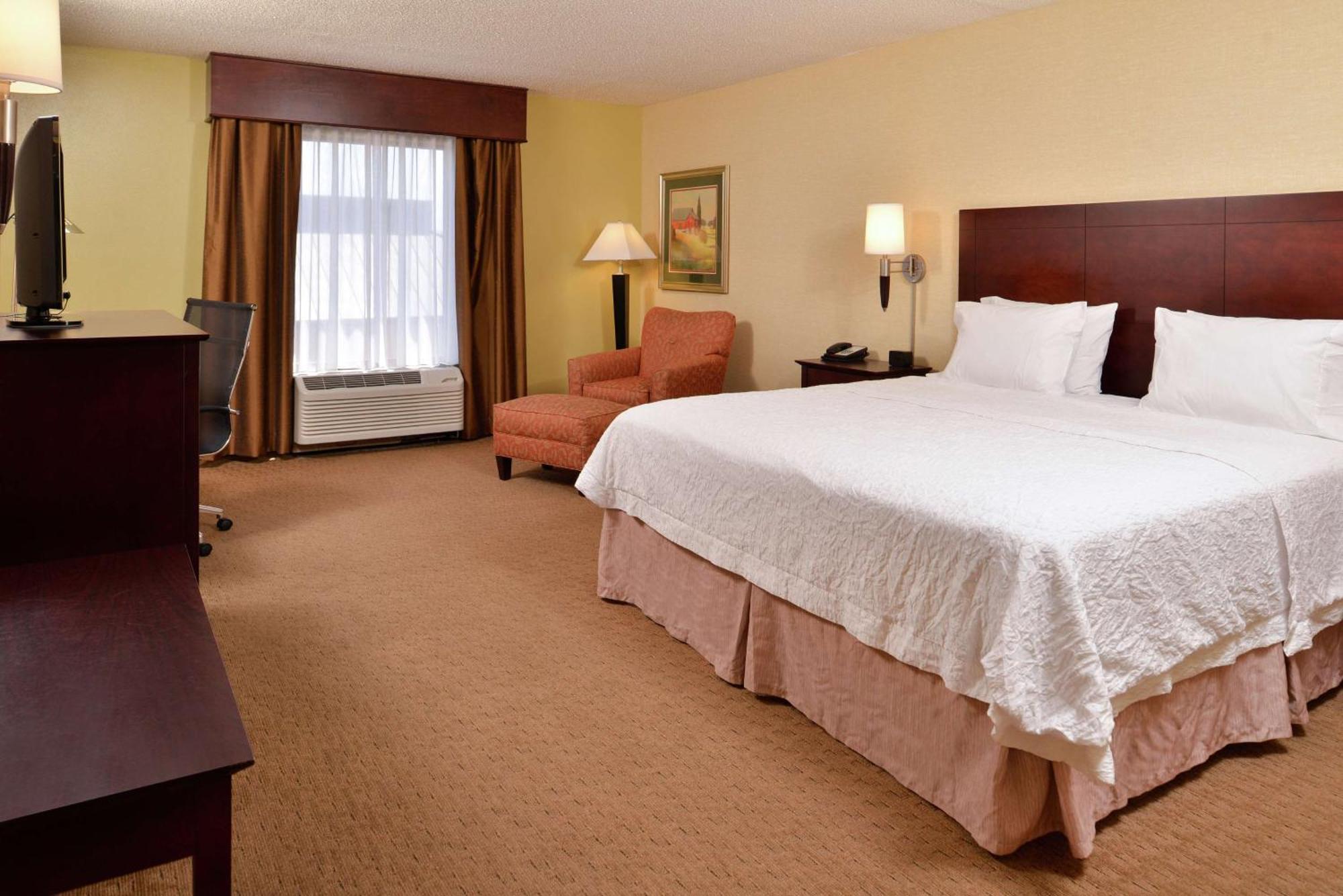 Hampton Inn Стонтон Екстер'єр фото