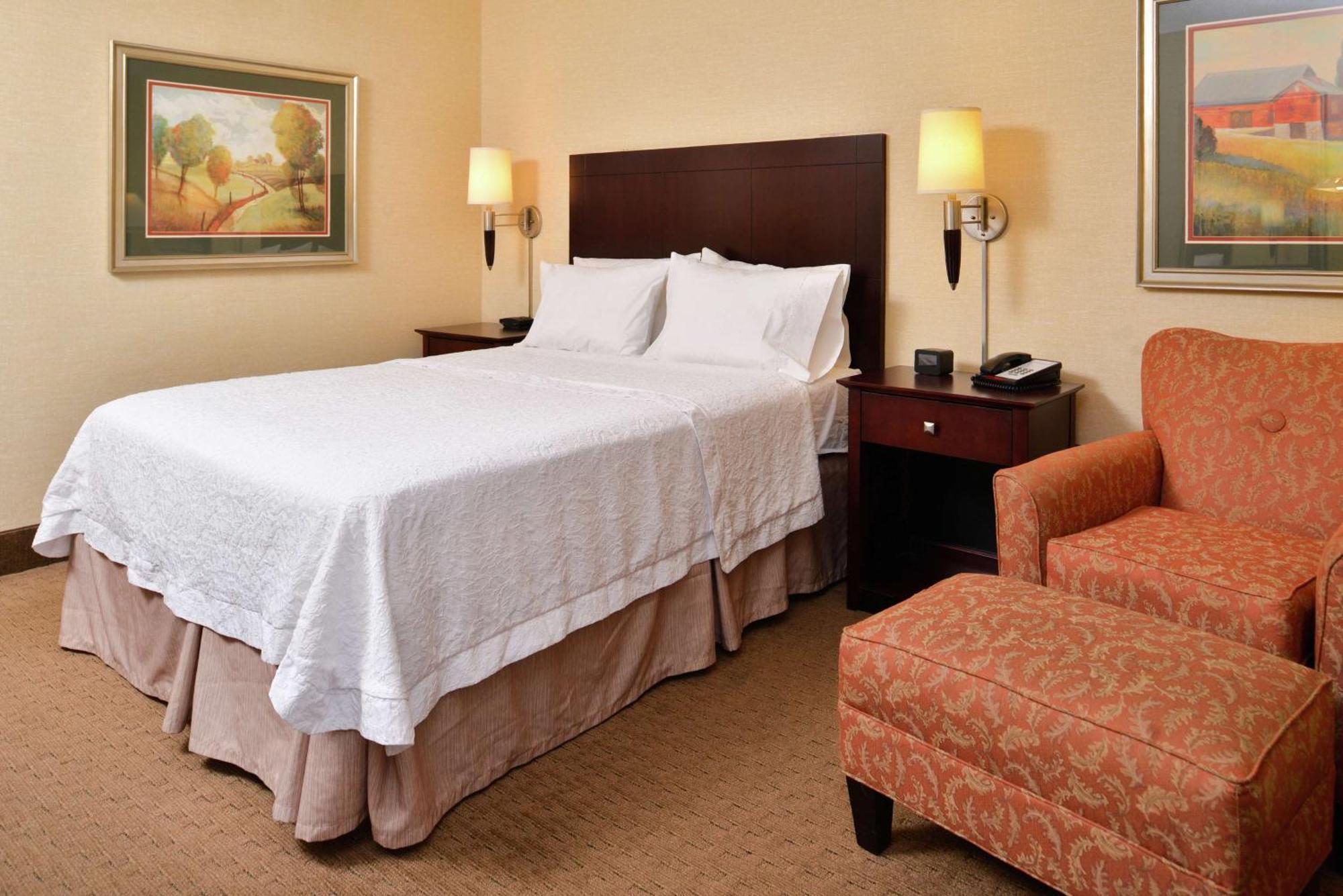 Hampton Inn Стонтон Екстер'єр фото