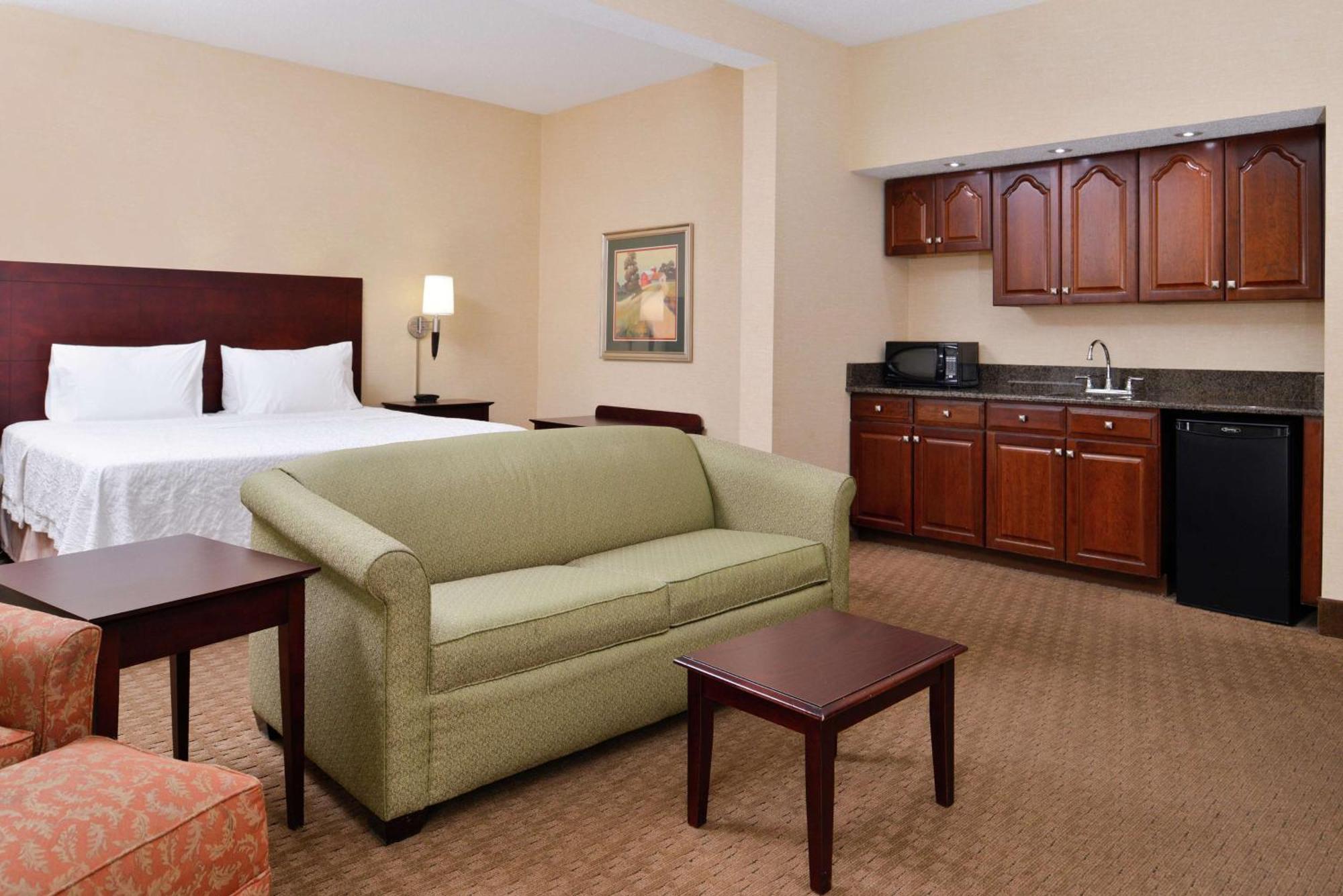 Hampton Inn Стонтон Екстер'єр фото