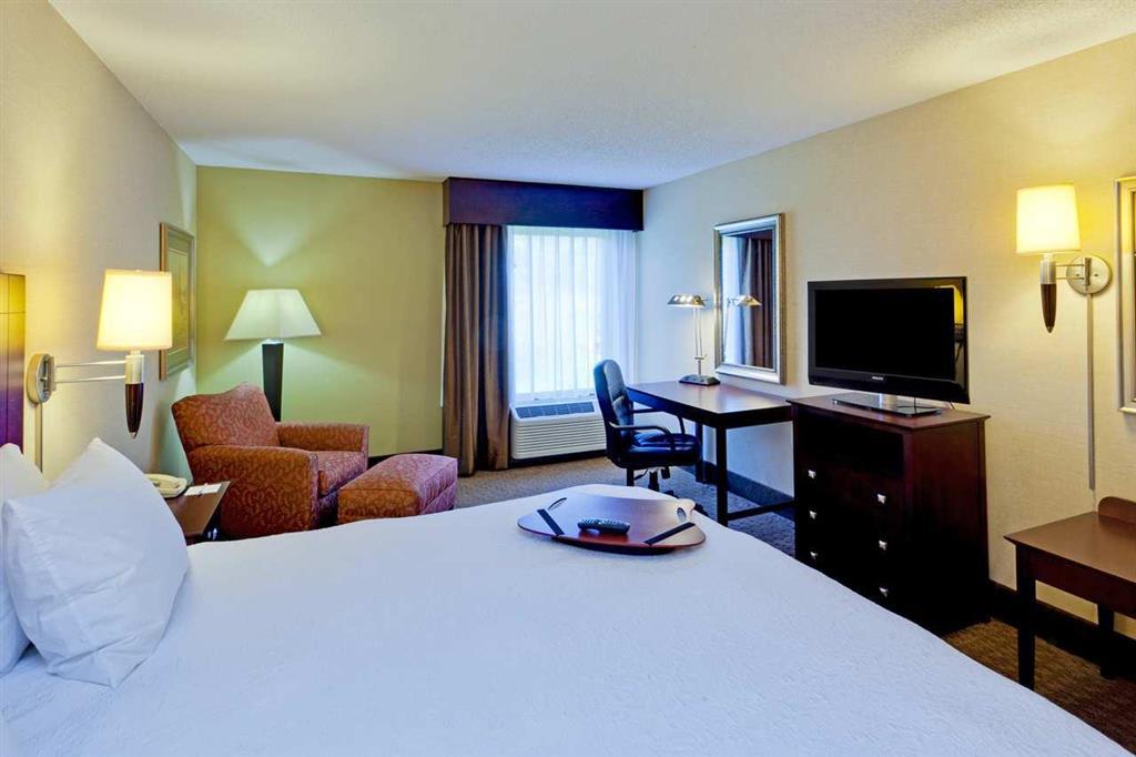 Hampton Inn Стонтон Номер фото