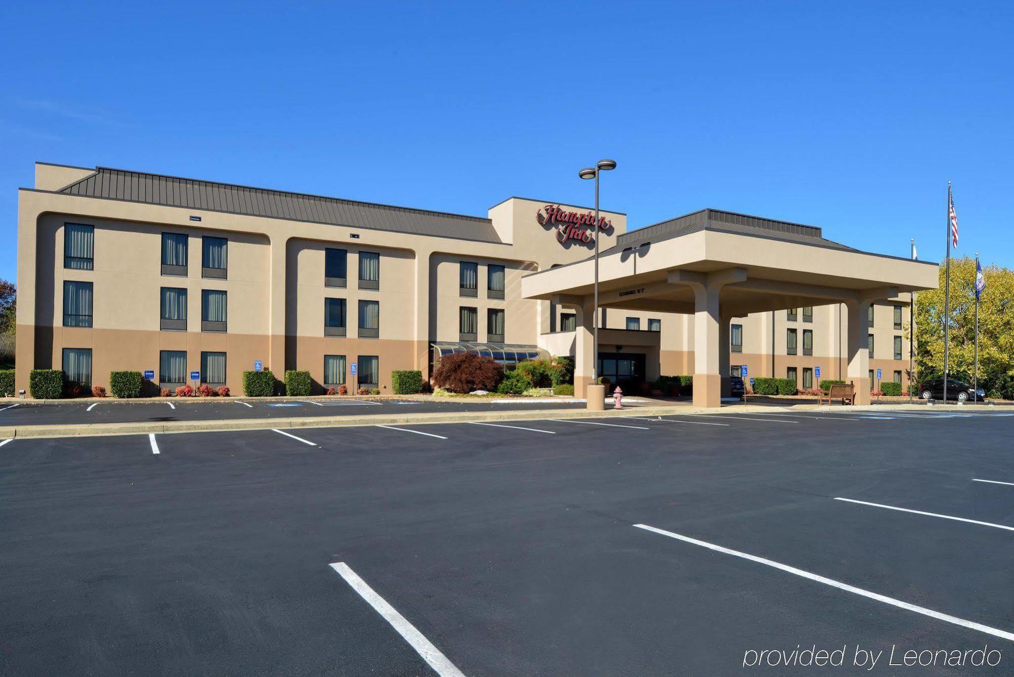 Hampton Inn Стонтон Екстер'єр фото